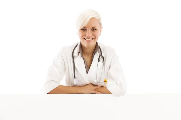 Rubia médico femenino — Foto de Stock