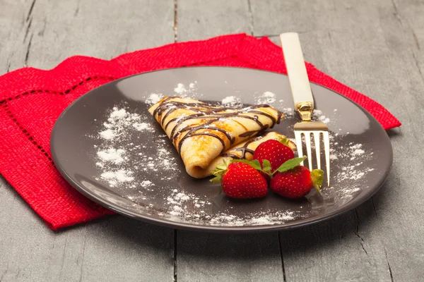Pancake with strawberry — Stock Photo, Image