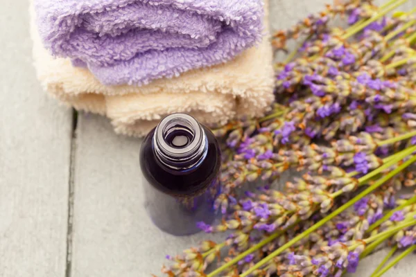 Olio essenziale di lavanda — Foto Stock