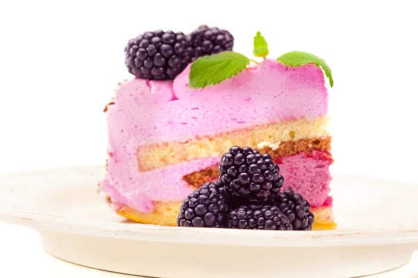 Blackberry cream cake — Stock Photo, Image