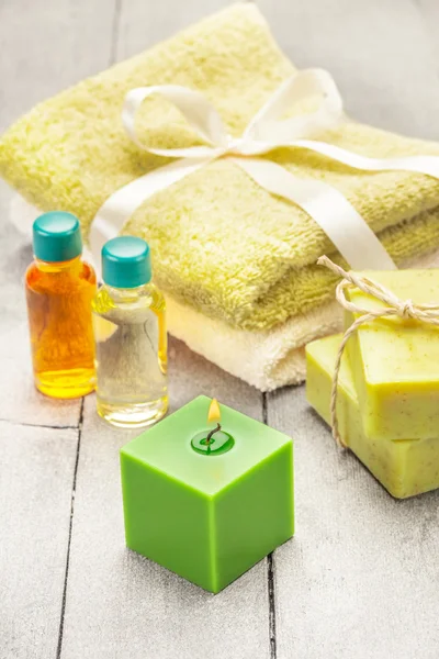 Mydło oliwne końcowych olejek — Zdjęcie stockowe