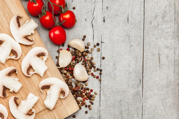 향신료와 슬라이스 버섯 — 스톡 사진