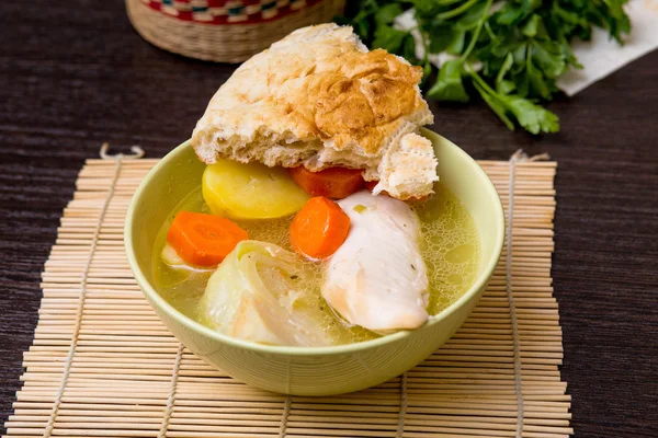 Кримськотатарський національний лагман суп з м'яса і овочів і шматок — стокове фото