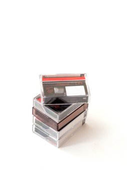 Beyaz izole birkaç mini-dv kaset