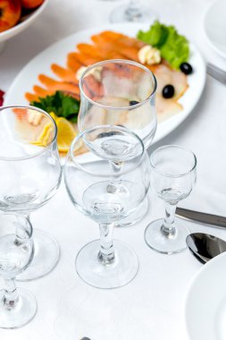 Gözlük ile süslenmiş Ziyafet tablo