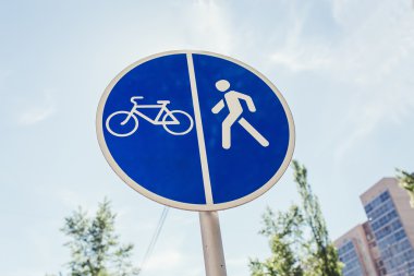 Bisiklet ve yaya yol işareti