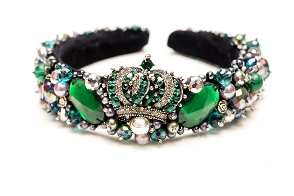 Luxusschmuck handgefertigtes Diadem mit grünem Smaragd, Kristallen und — Stockfoto