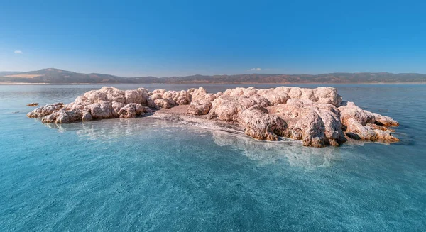 Mineraler Och Klipphällar Den Tektoniska Sjön Salda Turkiet Stor Turistattraktion — Stockfoto