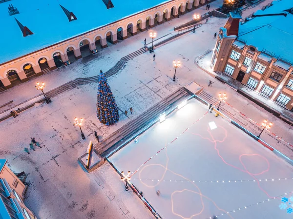 Aerial View People Have Fun Ride Ice Rink Background Christmas — Stock Photo, Image