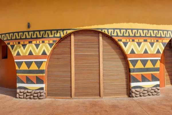 Edificio Moderno Con Patrón Diseño Estilo Africano Tradicional — Foto de Stock