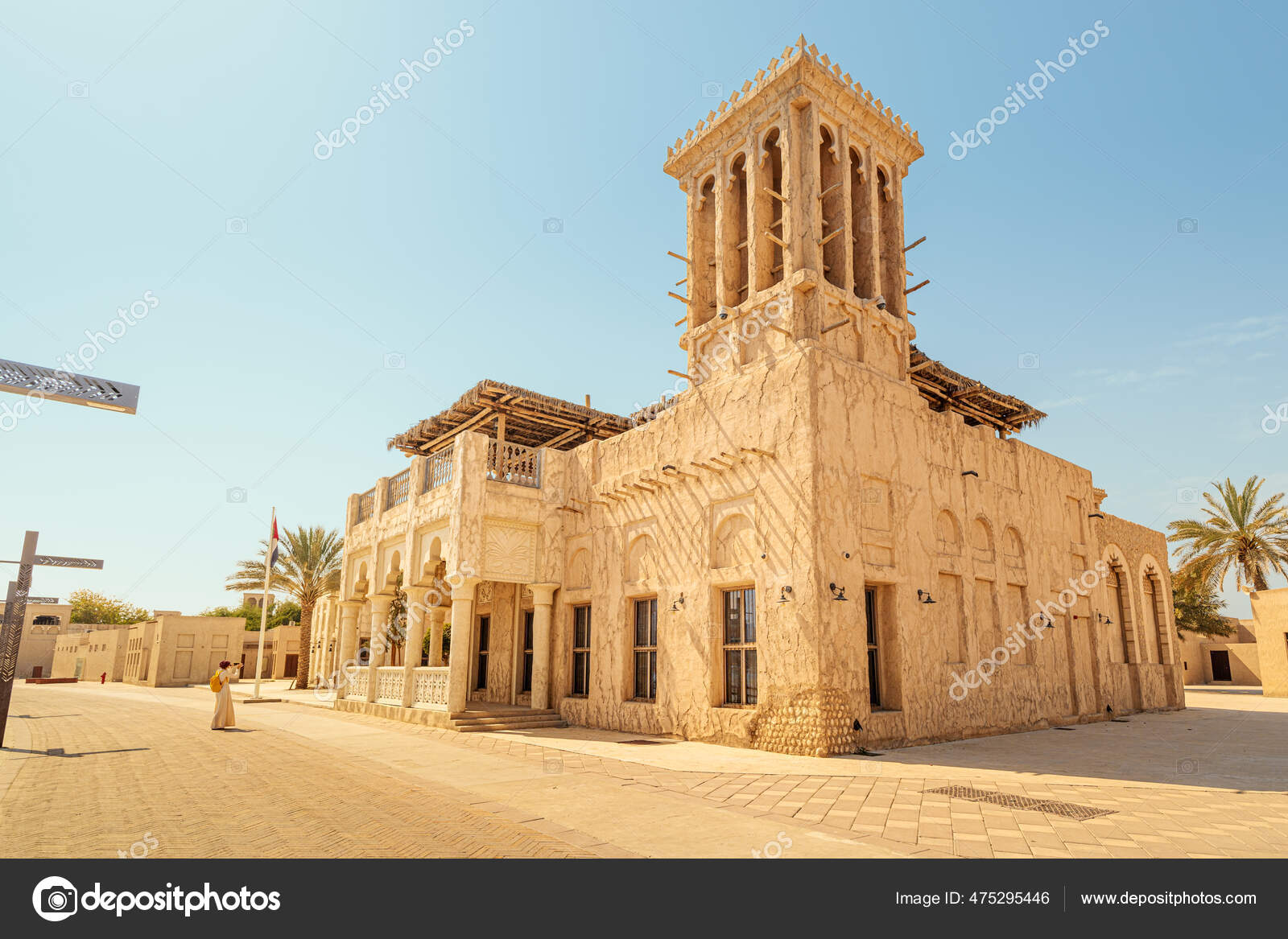 2021 아랍에미리트 두바이 전통적 양식으로 셰이크 — 스톡 에디토리얼 사진 © frantic00 #475295446