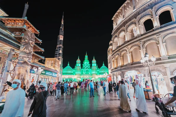 Febrero 2021 Emiratos Árabes Unidos Dubai Visitantes Turistas Caminan Por — Foto de Stock