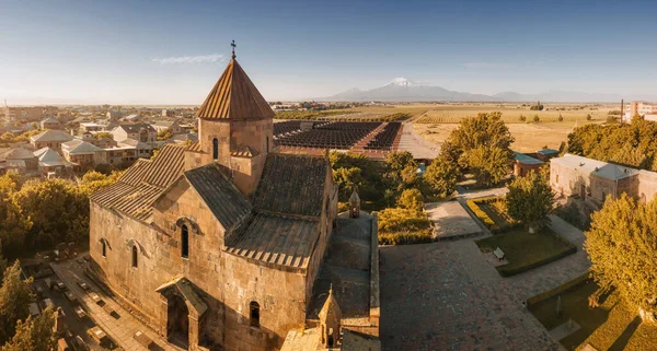 Vista Aérea Mañana Famosa Montaña Ararat Iglesia Gayane Primer Plano — Foto de Stock