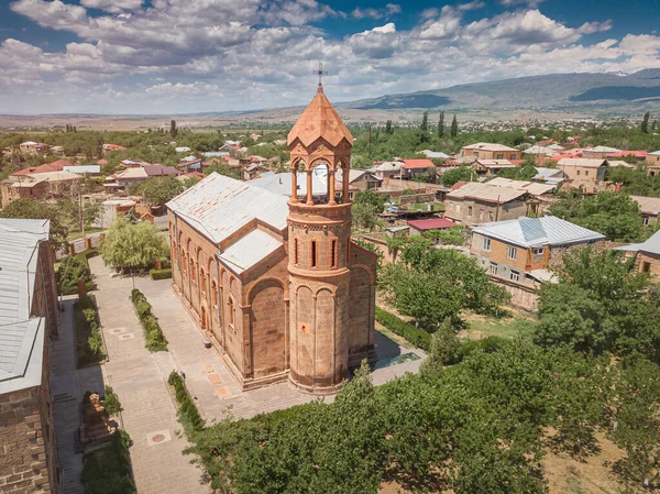 Vista Panorámica Aérea Iglesia San Mesrop Mashtots Ciudad Oshakan Tumba — Foto de Stock