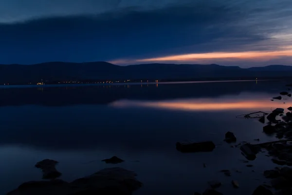 Вечір на озері — стокове фото