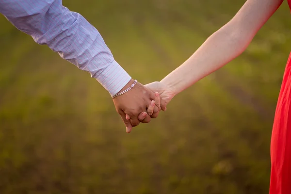 Hand in Hand — Stockfoto