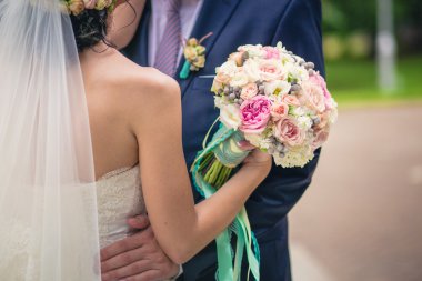 Gelin Damat geri sarılıyor