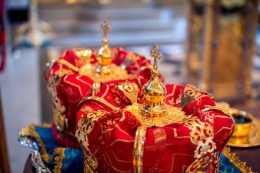 kilise iki düğün kron