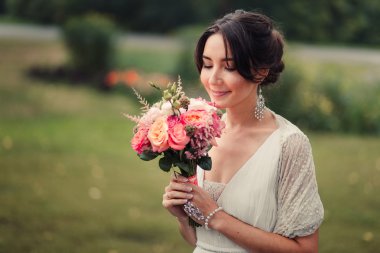 Boho düğün buketi gelin tutar