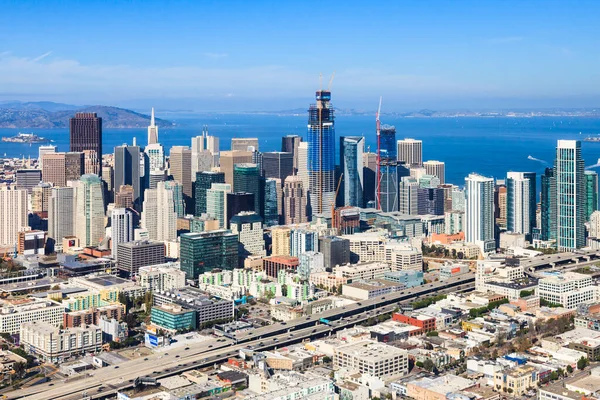 サンフランシスコ金融街とSomaの空中写真 — ストック写真