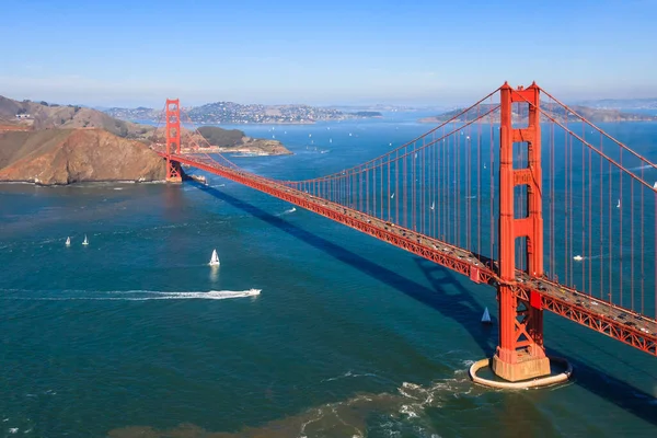 サンフランシスコゴールデンゲートブリッジの空中ビュー — ストック写真