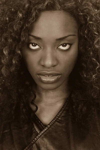 Güzel Bir Afrikalı Kadının Yakın Plan Portresi - Stok İmaj