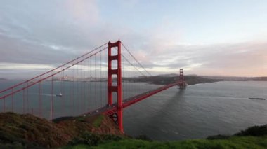 Günbatımında Altın Kapı Köprüsü