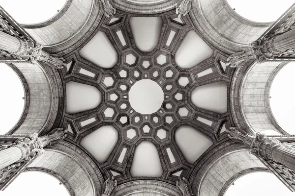 Palast der schönen Künste Kuppel — Stockfoto