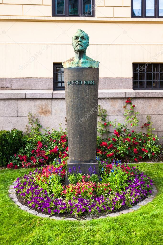 Alfred Nobel Statue