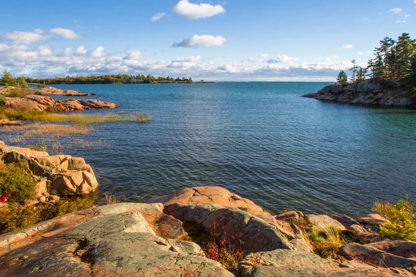 Gürcüce Bay Ontario Kanada kırmızı kaya