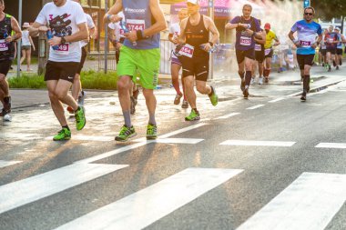 3 Rd Wizz Air Katowice Yarı Maraton, Katowice, Silesia, Polonya. 19 Haziran 2021. Bu yıl Wizz Air Katowice Maratonu yarı maraton, bayrak maratonu ve 5 km 'lik bir yarıştı..