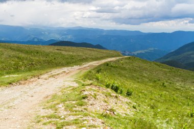 Yol Lotrului dağlarda