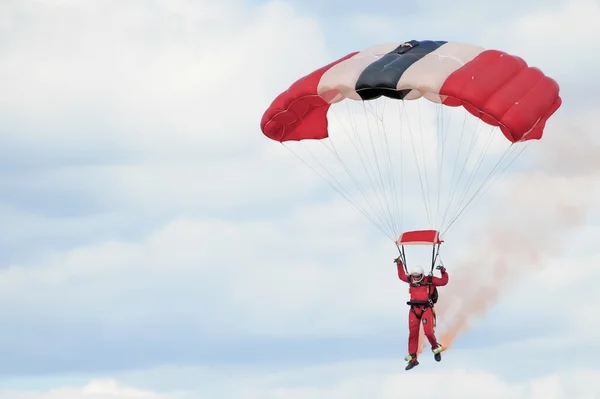 Parachute weergeven — Stockfoto