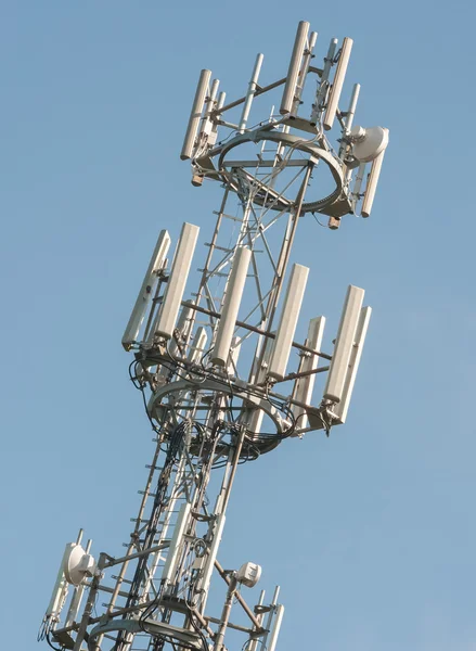 Torre de comunicações — Fotografia de Stock