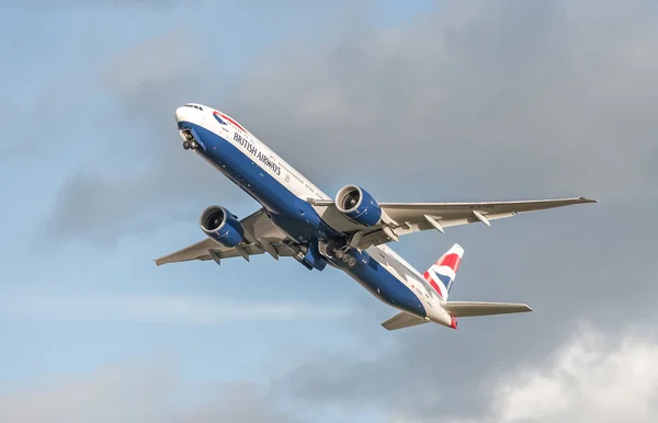 British Airways Boeing 777 — стоковое фото