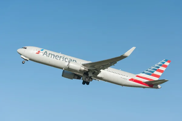 アメリカン航空ボーイング 767 型機 — ストック写真