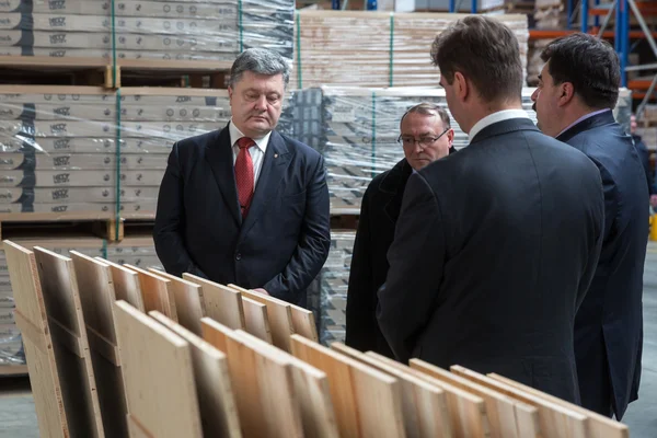 Πρόεδρος της Ουκρανίας Petro Poroshenko επισκέφτηκε Llc Barlinek Inve — Φωτογραφία Αρχείου
