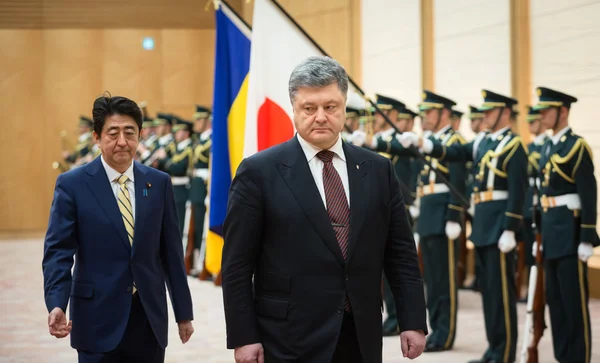 페트로 Poroshenko 및 신조 아베 — 스톡 사진