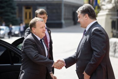 Petro Poroshenko ve Lars Lokke Rasmussen