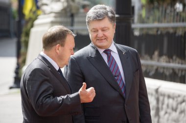 Petro Poroshenko ve Lars Lokke Rasmussen