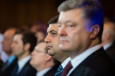 Ukrayna Petro Poroshenko ve Başbakan Vladimi başkanı