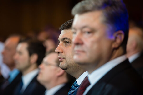 Президент Украины Петр Порошенко и премьер-министр Владимир

