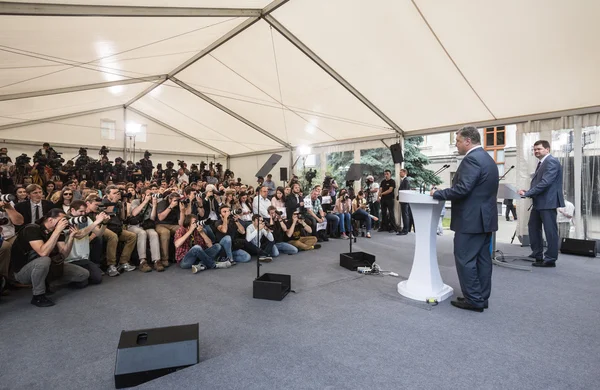 Persconferentie van voorzitter van Oekraïne Petro Poroshenko — Stockfoto