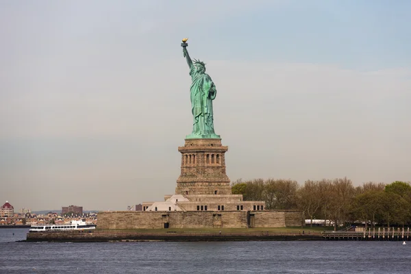 Statue of Liberty in early morning — Stock Photo, Image