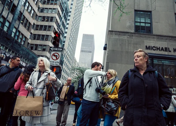Americanos en las calles de Nueva York —  Fotos de Stock