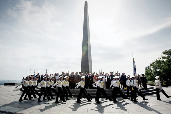 Prezydenta Poroszenko honorowane pamięci ofiar wojny na Ukrainie — Zdjęcie stockowe