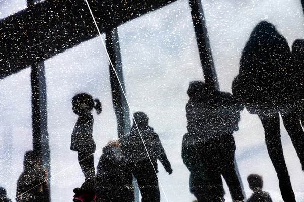 Les gens dans un observatoire mondial à New York — Photo