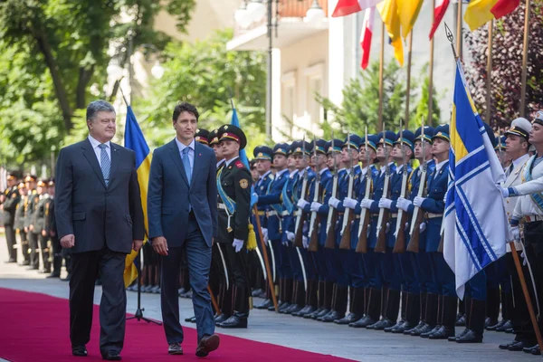 Petro Poroshenko and Justin Trudeau — Stock Photo, Image