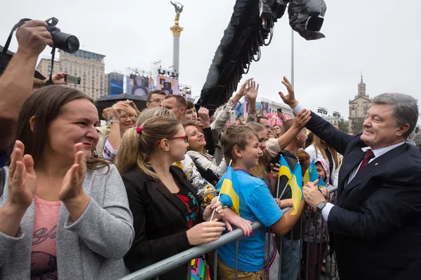우크라이나 페트로 포로셴코 대통령은 우크라이나 O를 축하 — 스톡 사진