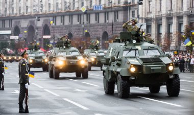Kiev askeri geçit töreni